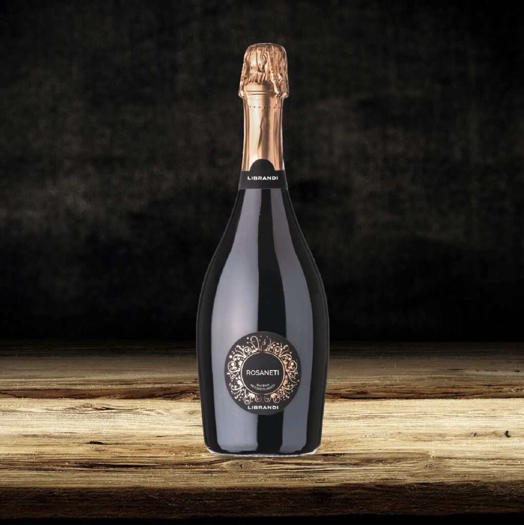 Provenienza: calabria
uvaggio: gaglioppo
Formato: 75cl.