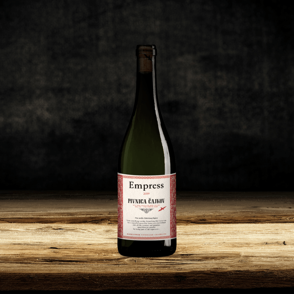 Provenienza: slovacchia
uvaggio: blaufrankisch
Formato: 75cl.
