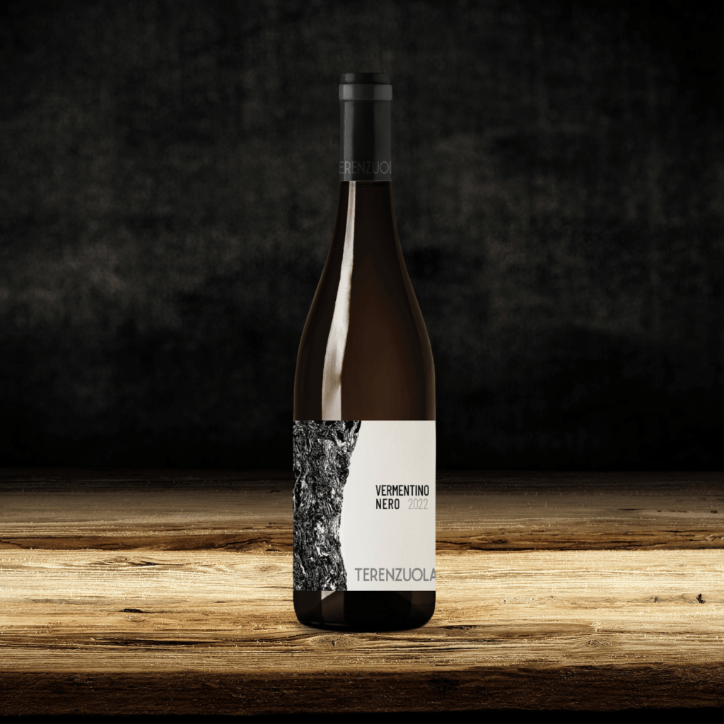 Provenienza: toscana
uvaggio: vermentino nero, pollera
Formato: 75cl.