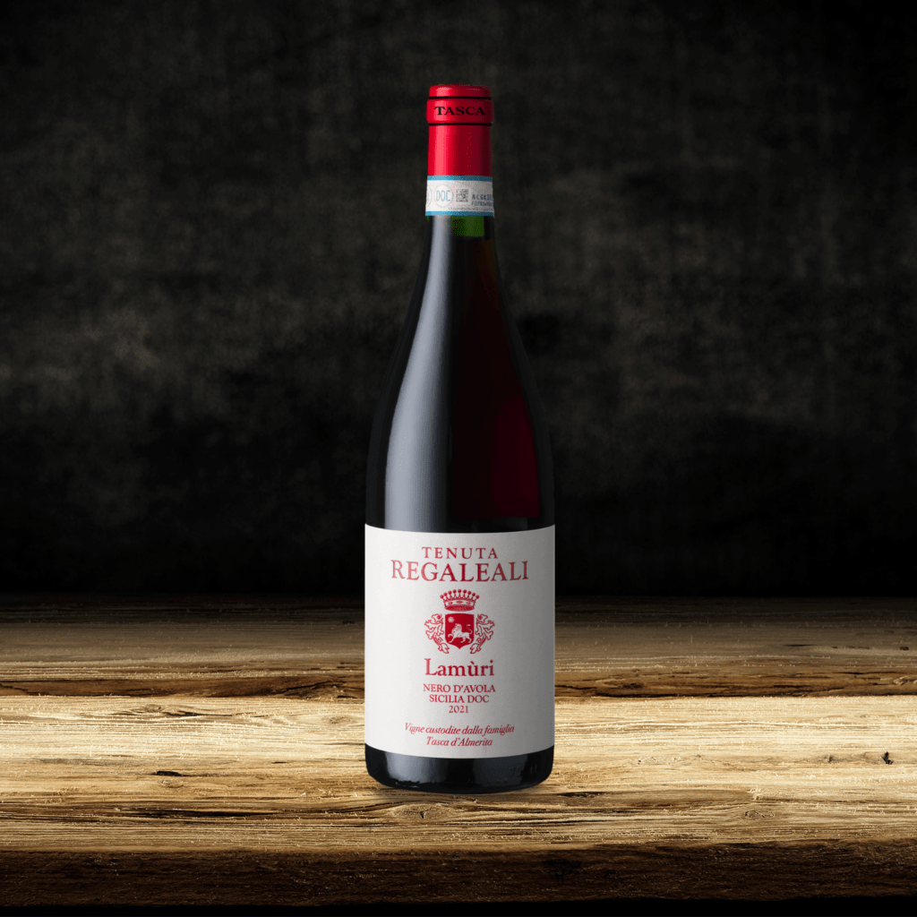 Provenienza: sicilia
uvaggio: nero d’avola
Formato: 75cl.