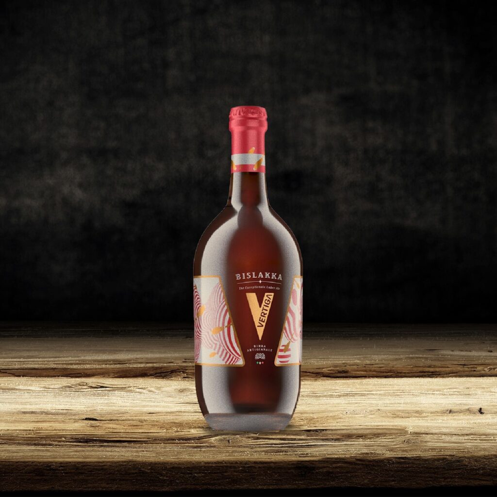 Stile: amber ale
Colore: ambrata
Grado Alcolico: 5,7%
Formato: 33cl.